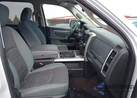 2016 Ram 1500 Big Horn z USA, uszkodzony, nr VIN 3C6RR7LT0GG181478